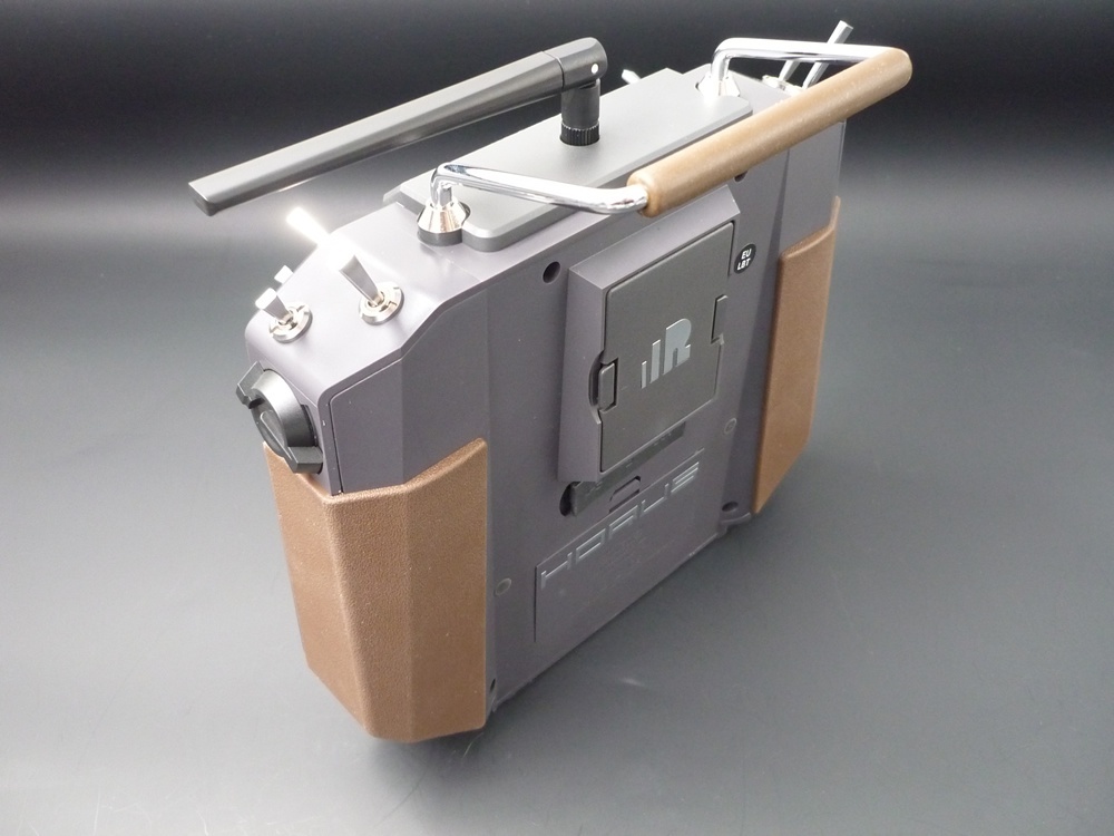 FrSKY HORUS X10 Express EU/LBT FrSky Sender Amber 2,4Ghz ETHOS, SD-Karte, Akku, EVA-Bag | #  2206.232