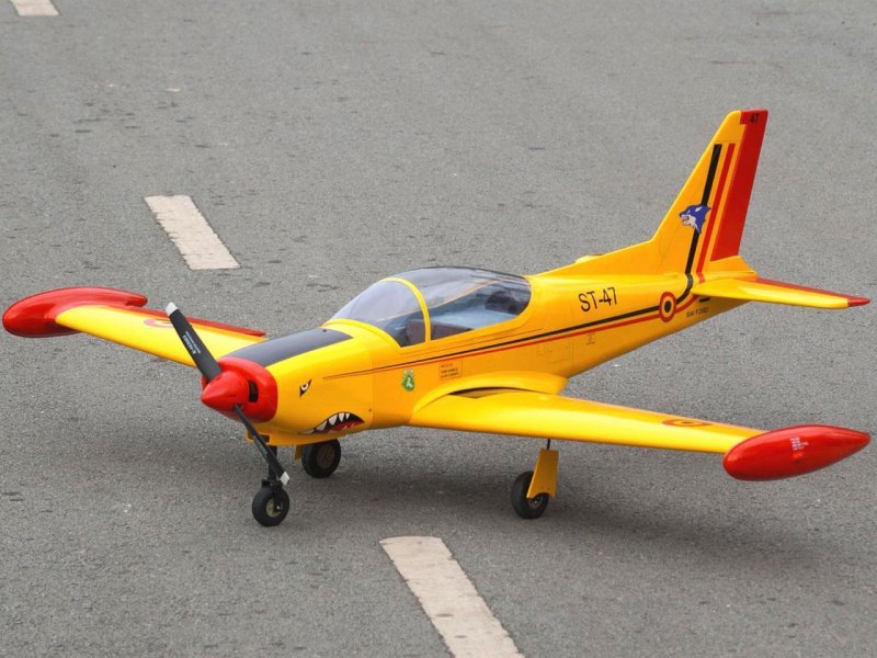 VQ Model Marchetti SF-260 (gelb) / 1620mm | # C9698