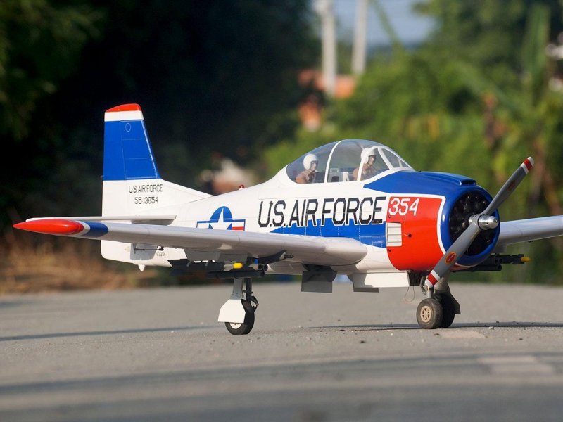 VQ Model T-28 Trojan (weiß) / 1770mm | # 15397